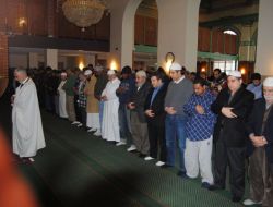 İsveç’te Erbakan İçin Gıyabi Cenaze Namazı