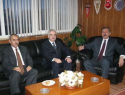 Vali Sözer, Başkan Özcan’a Taziye Ziyaretinde Bulundu