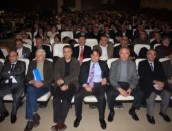 İZMİR'DEKİ 'SİVİL ANAYASA' PANELİ