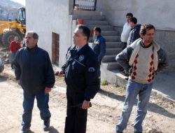 Kamyon, İş Makinesinin Üzerine Devrildi