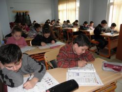 Of'ta 2 Bin Öğrenci İlk Adım Sınavında Ter Döktü