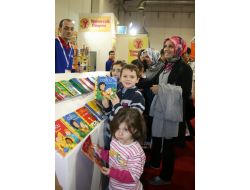 Bursa Kitap Fuarı'nda Caillou Büyük İlgi Görüyor (Özel)