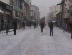 Ağrı'da 91 Köyle Ulaşım Sağlanamıyor