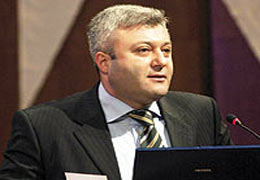 Tuncay Özkan'a  ŞOK