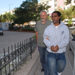 Midesinde Eroinle Gelen Somalili Gözaltına Alındı