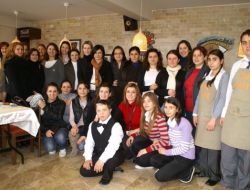Üçge Çalışanı Kadınlar Niş Kafe'de Biraraya Geldi
