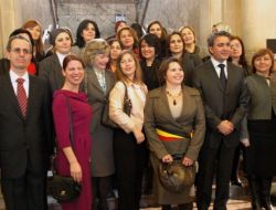 Kadınlar Günü’nde Türk Kadınlardan Resim Sergisi