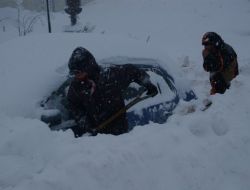 KARTEPE’DE KAR KALINLIĞI