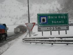 BOLU'DA TAŞIMALI EĞİTİME KAR ENGELİ