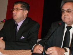 Alanya'da Okuma Yazma Bilmeyenlere Kurslara Katılmaları İçin Para Desteği Veriliyor