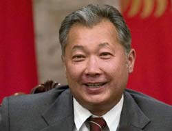 Kırgızistan'da Cumhurbaşkanı Seçimlerinde Bakiyev Yüzde 86 Oy Oranı ile Lider!!