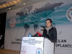 Bakan Çubukçu: Türkiye’yi Yurt Dışında Temsil Eden Eğitimcilerin Ardında Büyük Fedakarlık Var