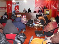 SP’Lİ KADINLAR ERBAKAN’I ANDI