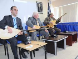 Aşıklar Hem Atıştı Hem Anlattı