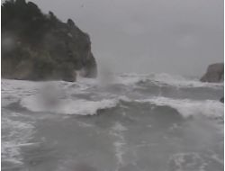 Lodos, deniz ulaşımını vurdu!