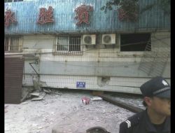 Çin’de Deprem: 13 Ölü, 125 Yaralı