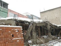 Kaçak Yapıların Yıkımı Sürüyor