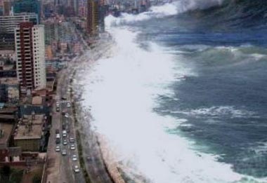 Tsunami dalgaları Tokyo'ya yaklaştı