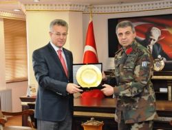 8. Kolordu Komutanı Tunceli Vali’sini Ziyaret Etti