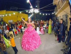 Fotoğraflarla Roman Düğünleri