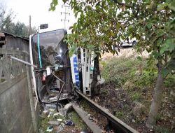 İşçi Servisi Yoldan Çıktı, 11 Kişi Yaralandı