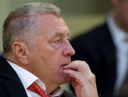 JİRİNOVSKİ’DEN JAPONYA’YA