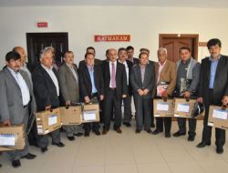 Köy Muhtarları Seçmen Kaydını Laptopla Yapacak