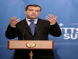 Medvedev: Tek Kutuplu Dünya Sistemi Çöküyor