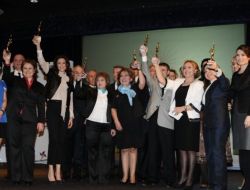 Başarılı Kadınlar Ödüllendirildi