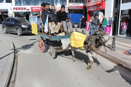 Türkiye Partisi'nden Eşekli Akaryakıt Protestosu