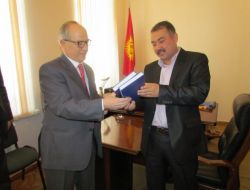 Türk Konseyi Genel Sekreteri Akıncı, Kırgızistan Kültür Bakanı Şakiyev İle Bir Araya Geldi