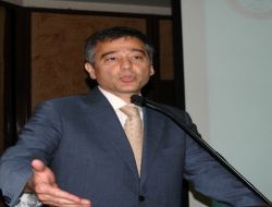 Teb Genel Başkanı Çolak: Türkiye'de İlaç Pazarı Hızla Büyüyor