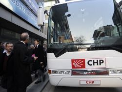 Chp'nin Seçim Otobüsünün Camı Kırıldı