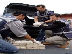 Aksaray Polisi  33,5 Kilogram Eroin  Ele Geçirdi!