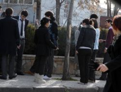 Öğretmenler, Sigara İçen Öğrencileri Fotoğraflayacak