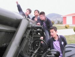 Edremitli Öğrenciler, Koca Seyit’in Kabrini Ziyaret Etti