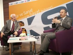 Zeki Alasya Hem Esti Gürledi, Hem De Güldürdü