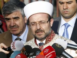 Diyanet İşleri Başkanı Görmez'den Japonya Büyükelçiliği'ne 'Başsağlığı' Ziyareti