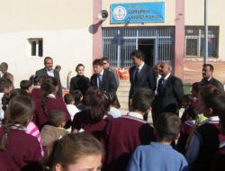 Kaymakamlık Ve Taha Tekstil'den Öğrencilere Giyim Desteği