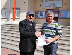 Kızılay'a Arsasını Bağışladı