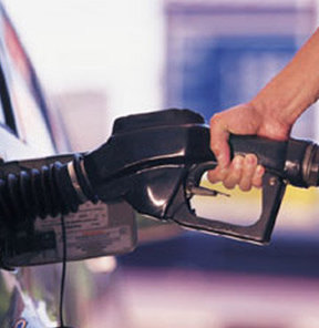 Benzinden sonra motorine de zam