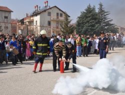 Belediye Okullarda Yangın Eğitimlerine Devam Ediyor