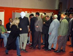 Ak Parti, Diyarbakır'da Temayül Yoklaması Yaptı