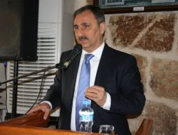 İl Sağlık Müdürü Kemik: Türkiye’de Gelişmiş Ülkelere Göre 3 Kat Daha Fazla İlaç Kullanılıyor