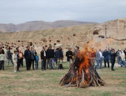 Antik Kent’te 3 Dilli Nevruz Kutlaması