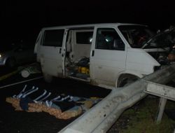 Alkol Alıp Yola Devam Ettiler, Kaza Yaptılar