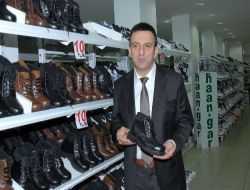 Çorum'a 2 Bin Kişilik Fabrika Kuruyor, Komşu Ülkelere Ayakkabı Satacak