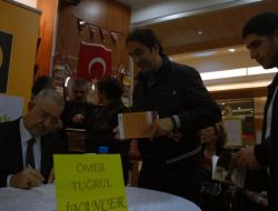 Nt, Ömer Tuğrul İnançer'i Okurlarıyla Buluşturdu