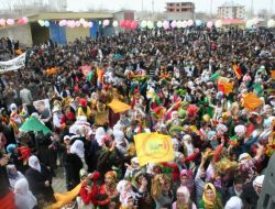 Bulanık’ta Olaysız Nevruz