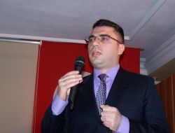 Aşık Veysel Ölümünün 38. Yılında Mezarı Başında Anıldı